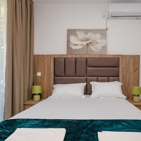 L'Odore Del Mare Apartment Sutomore Ngoại thất bức ảnh